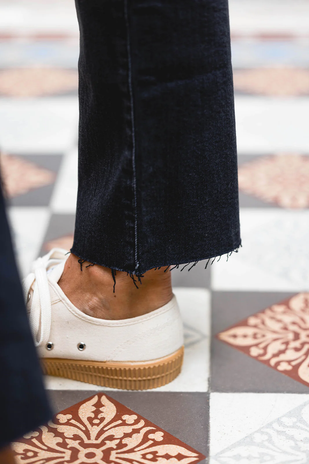 ACQUAVERDE - Jean Cara Black Vintage – Image 6