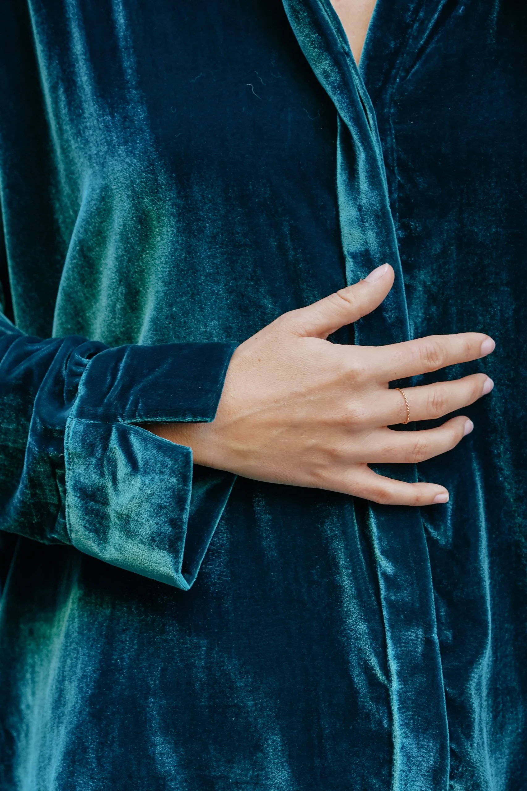 L'ÎLE BLEUE - Blouse Catherine Petrol Green – Image 4