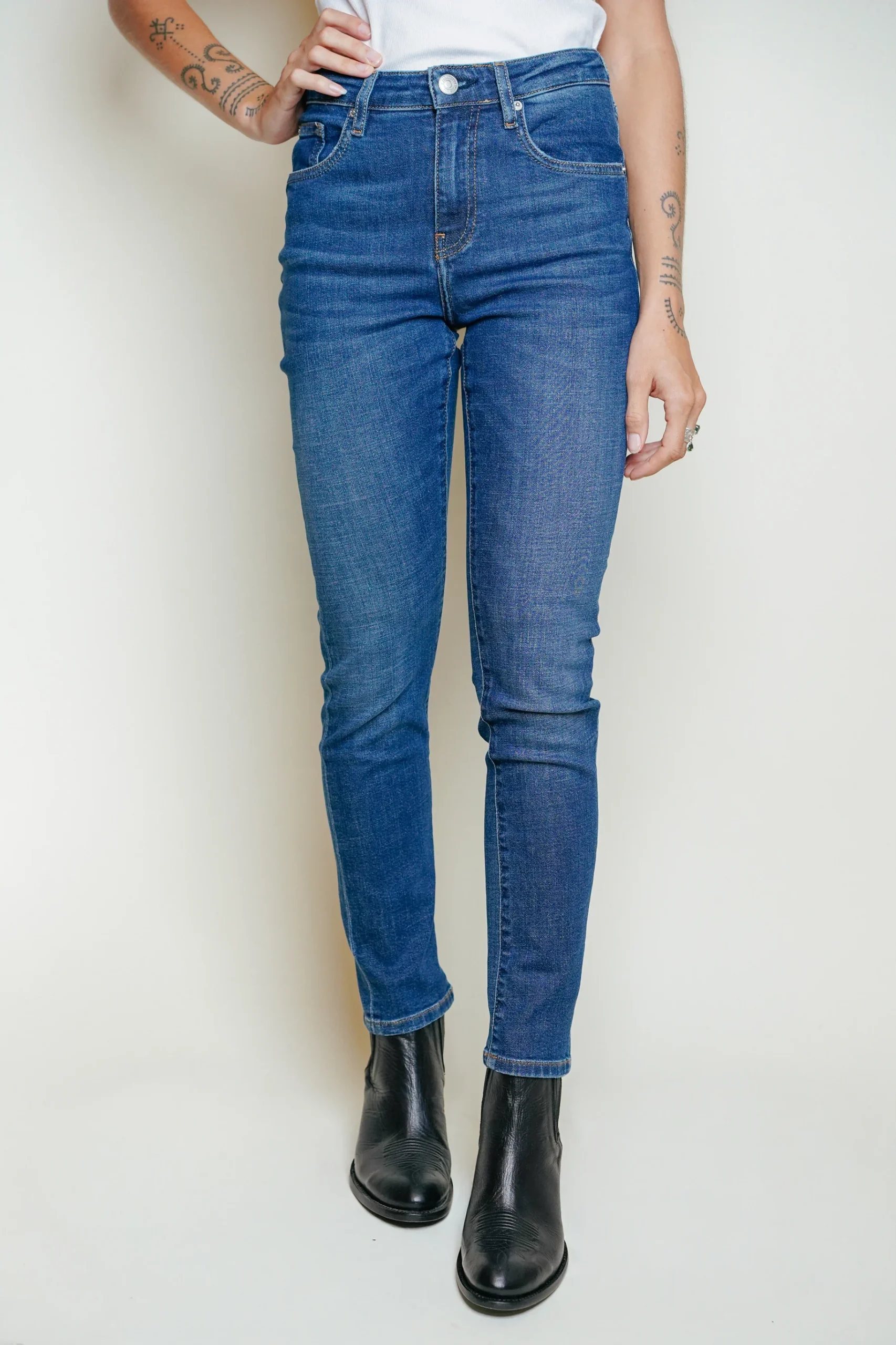 ACQUAVERDE - Jean Crystal Worn Dark – Image 5