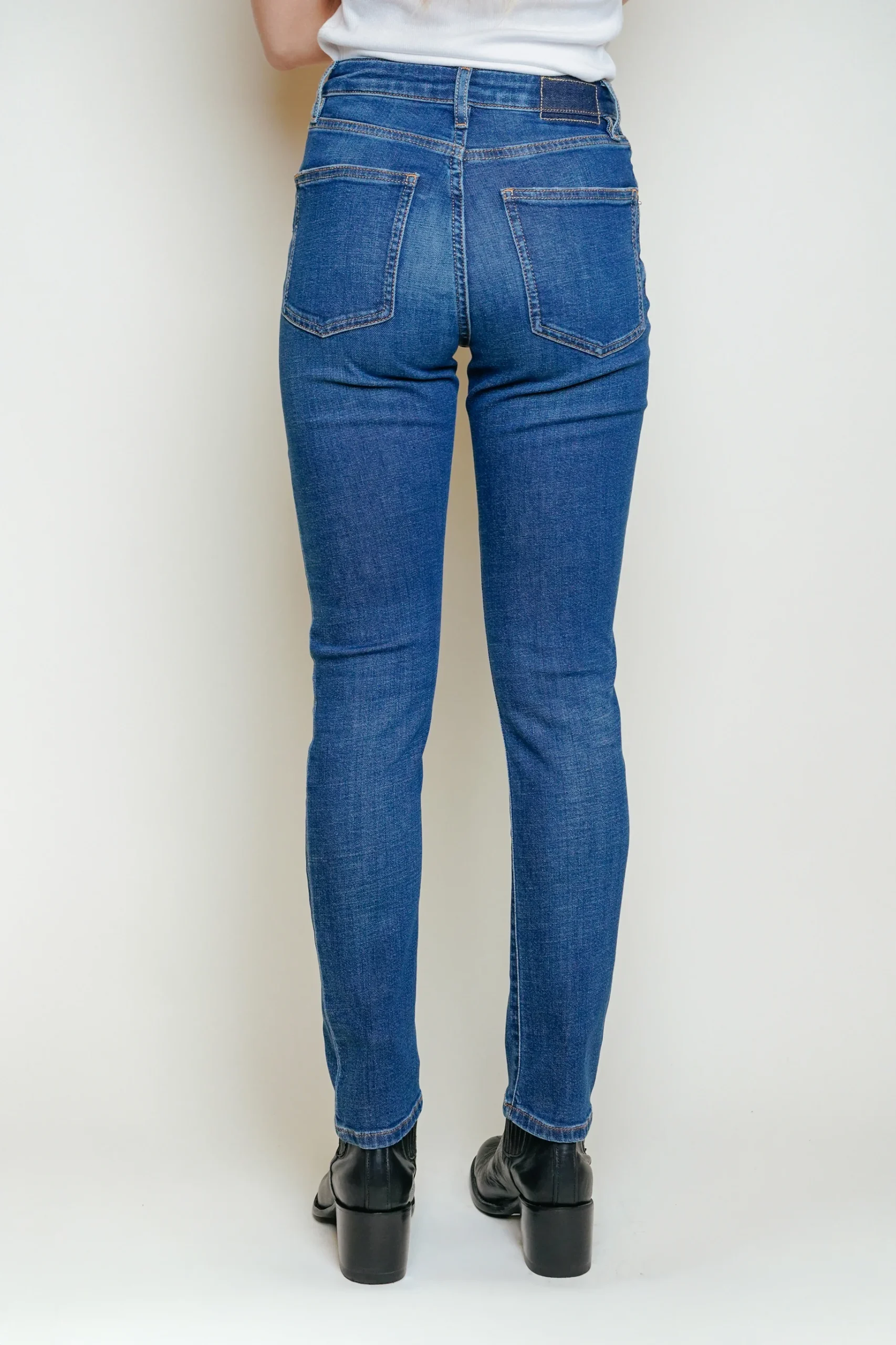 ACQUAVERDE - Jean Crystal Worn Dark – Image 3