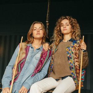 ESTHÈME - Pull Col Rond Raccoon