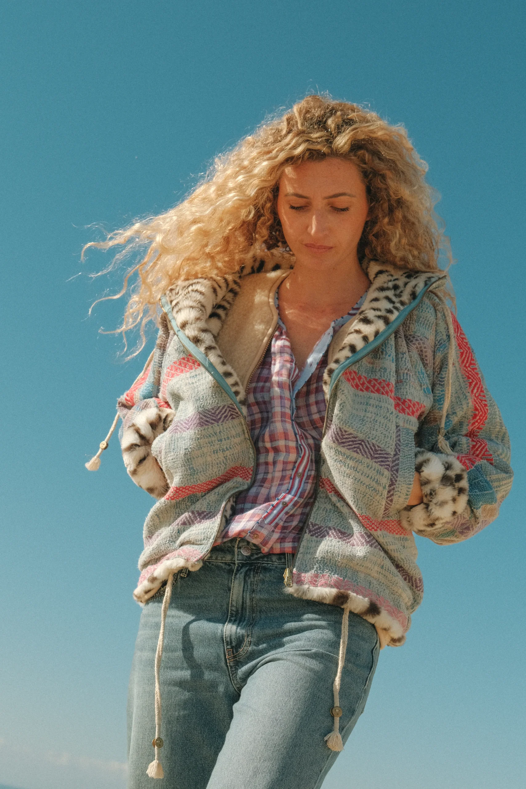 L'ÎLE BLEUE - Manteau Hoodie – Image 2