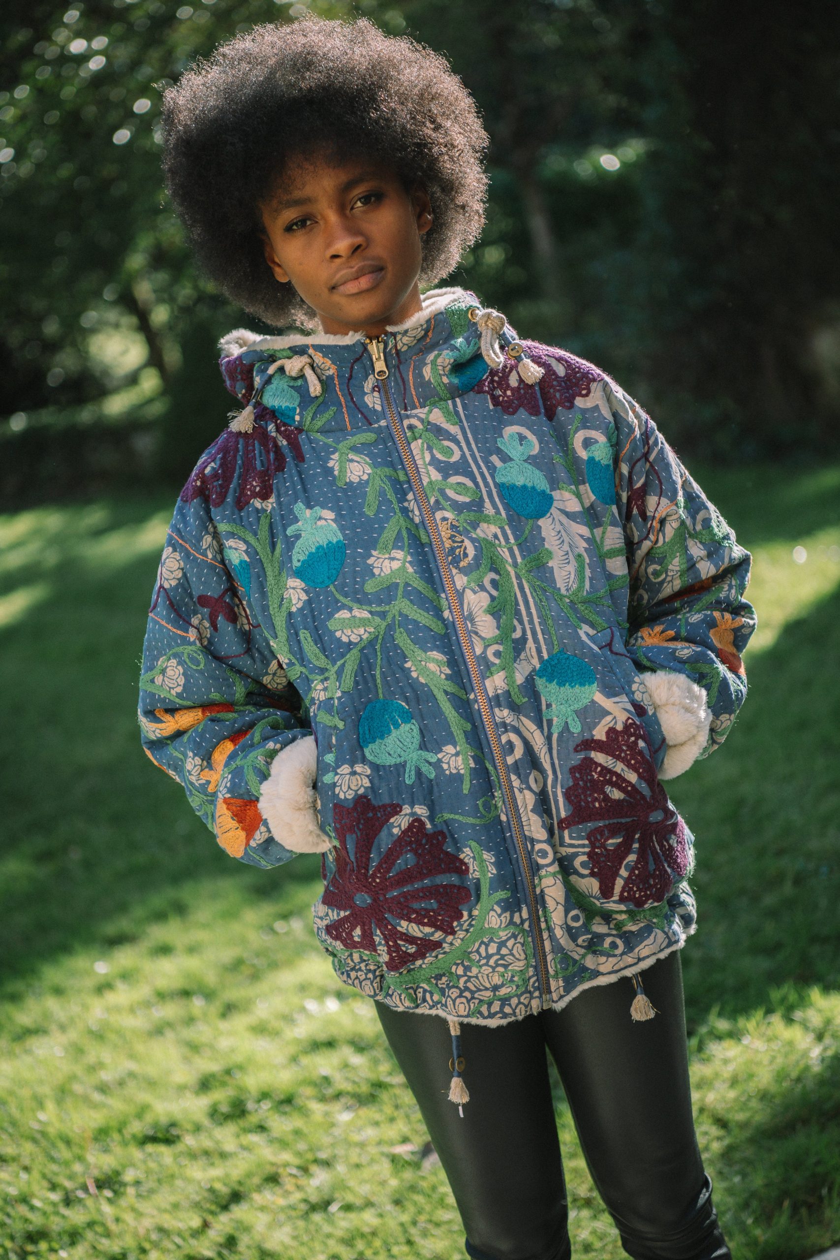 L'ÎLE BLEUE - Manteau Hoodie - Suzani – Image 4