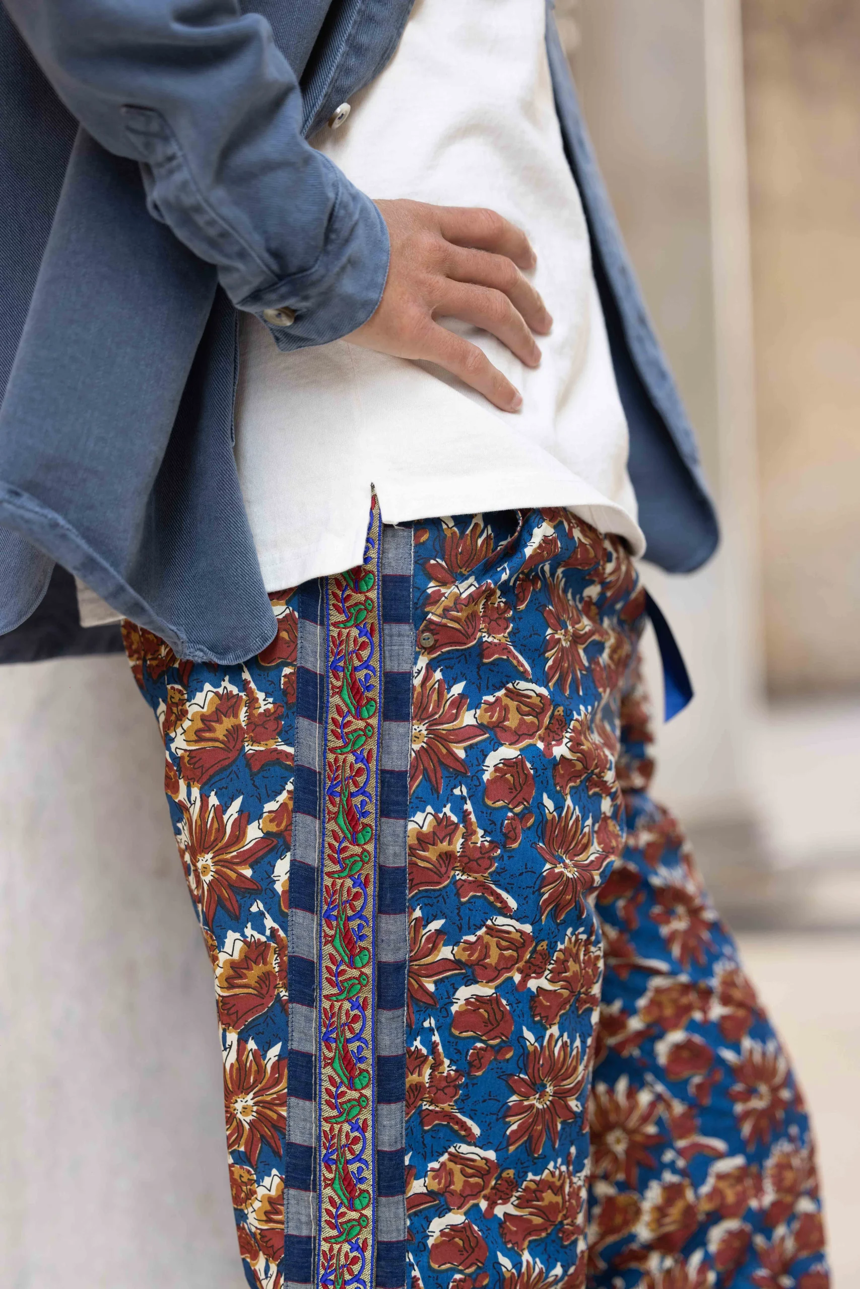 L'ÎLE BLEUE - Boubou Isham – Image 4